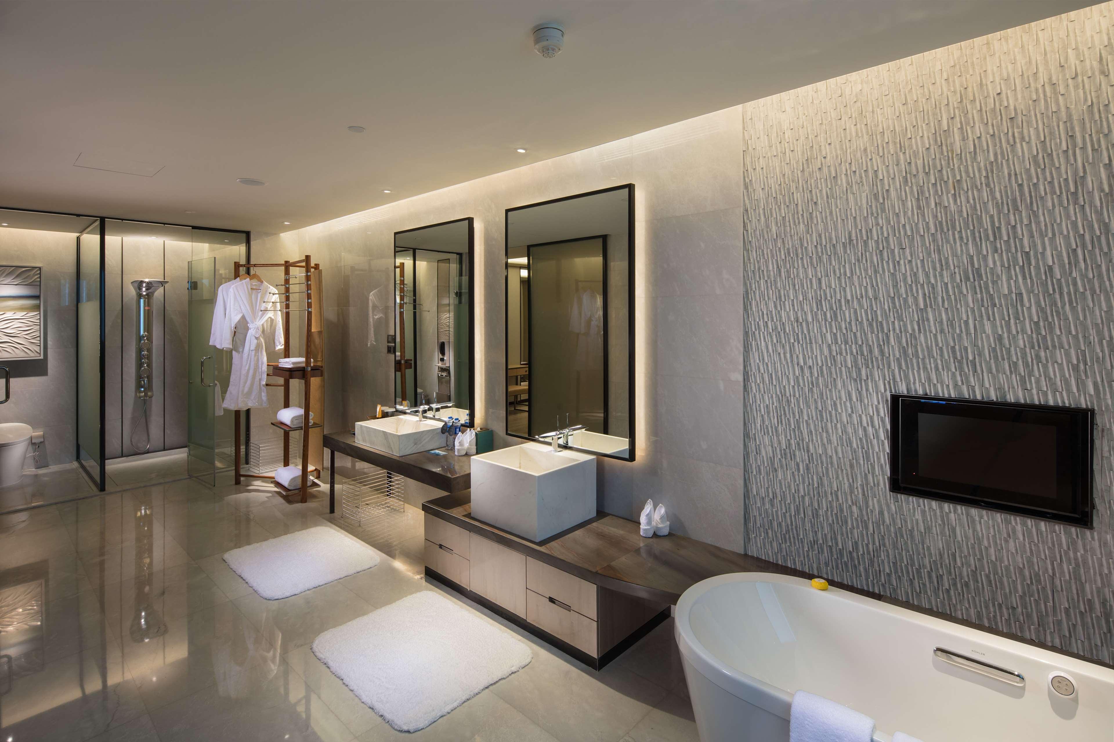Hilton Quanzhou Riverside Exterior photo